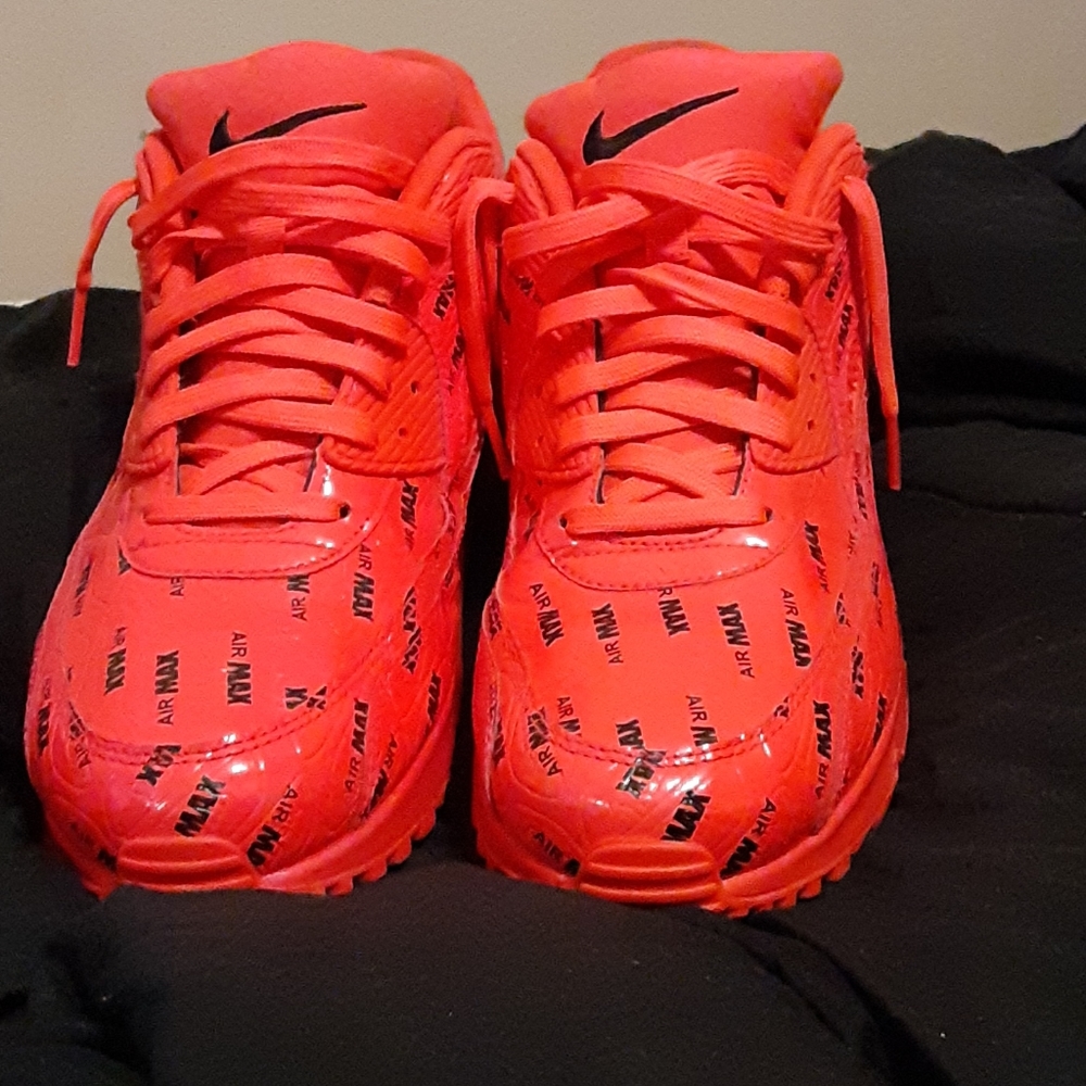 Men Air max red nikes! Limited edition
